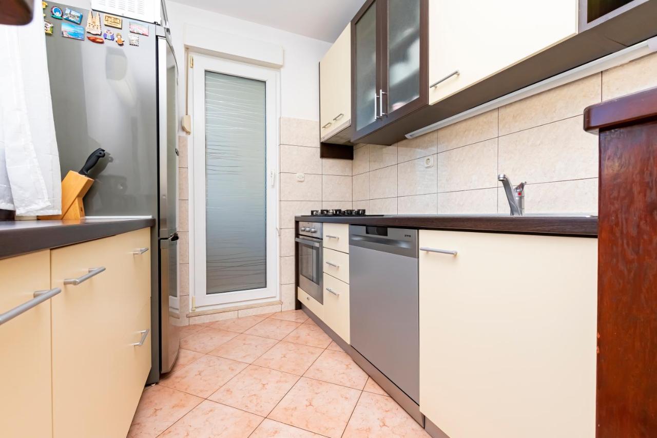 Apartment Pepalo,Omis Free Parking Buitenkant foto